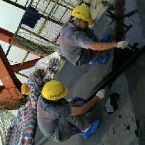 南京志勇惠民医疗服务有限公司员工在做复合润滑涂层